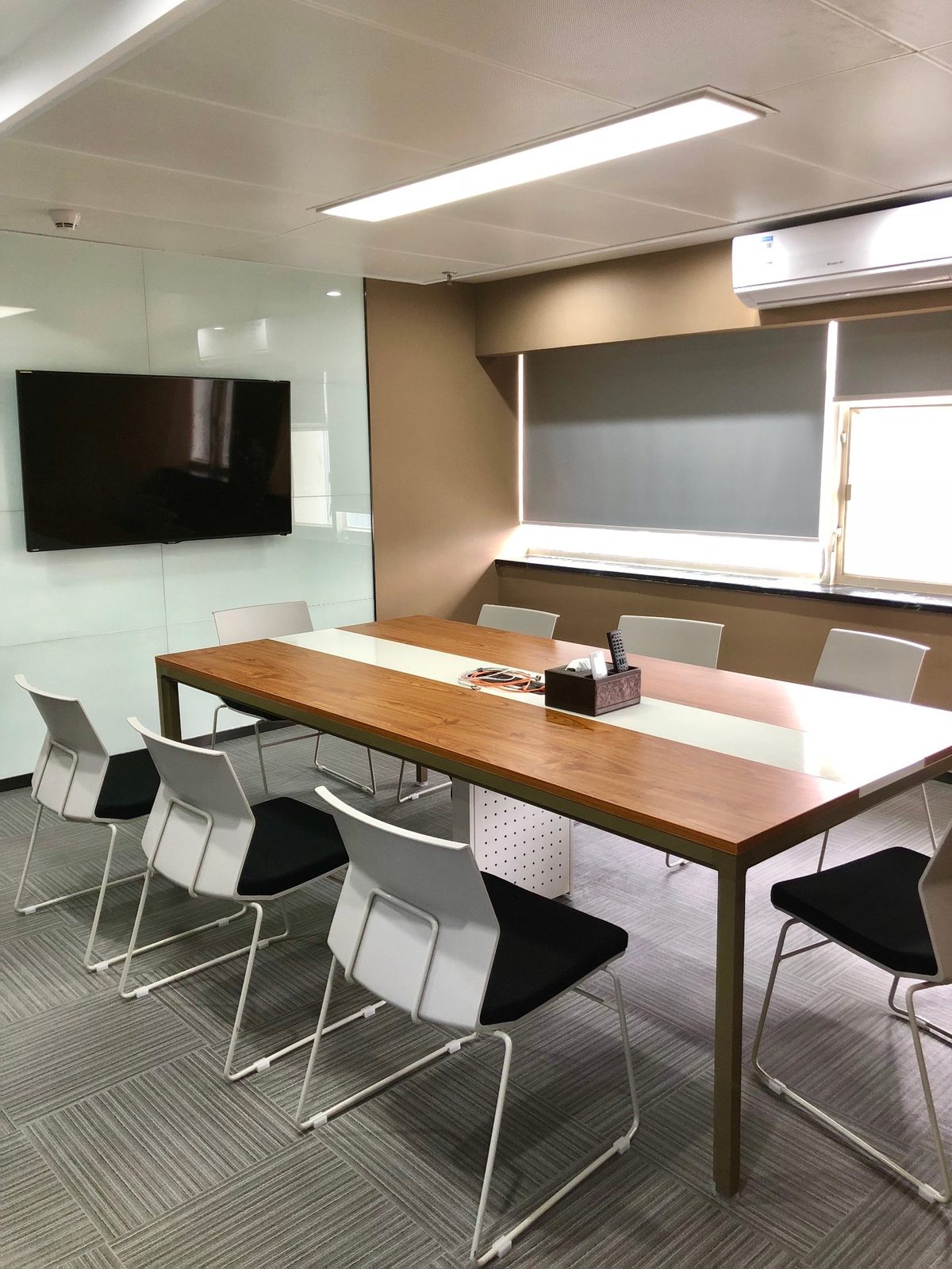 GEMSTAR small meeting room